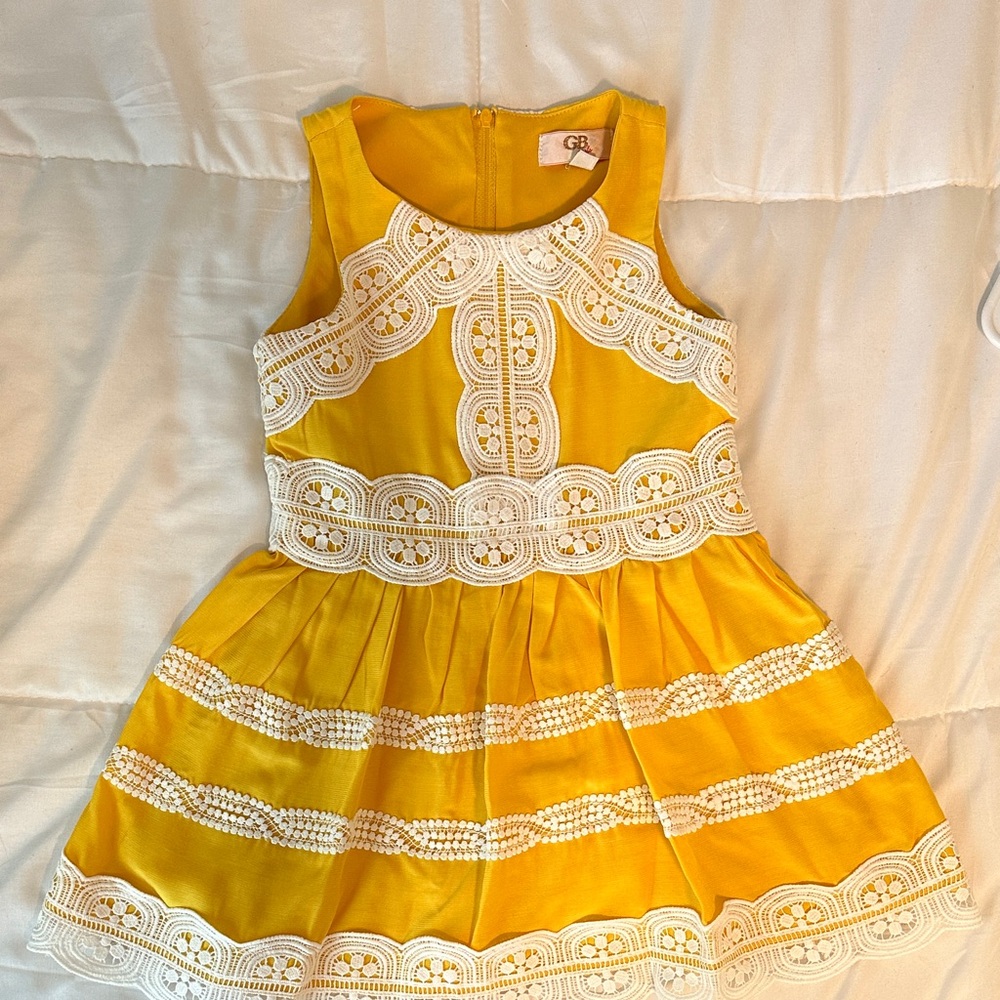 Gianni Bini Yellow Dress with White Lace Accents—never worn!